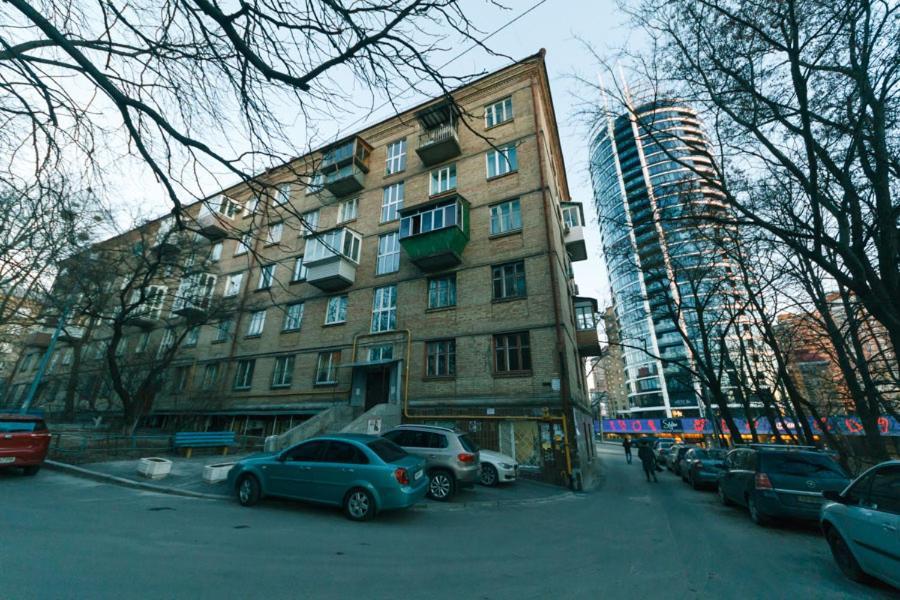 Квартира в тихом месте шумного мегаполиса Киев Экстерьер фото